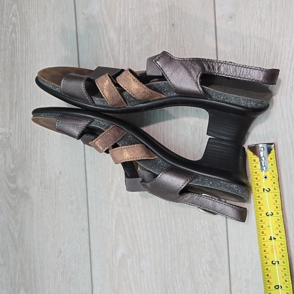 SAS Women Comfort Tripad Strappy Leather Heels Sandals shoes sz 8.5M - Picture 8 of 13